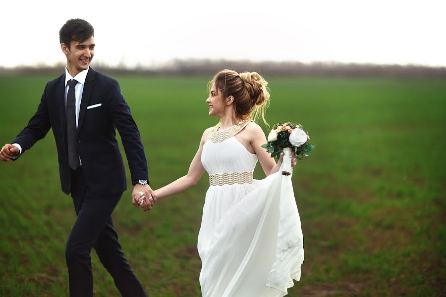 Photographe de mariage Ekaterina Kuznecova (kuznetsovakate). Photo du 19 avril 2017