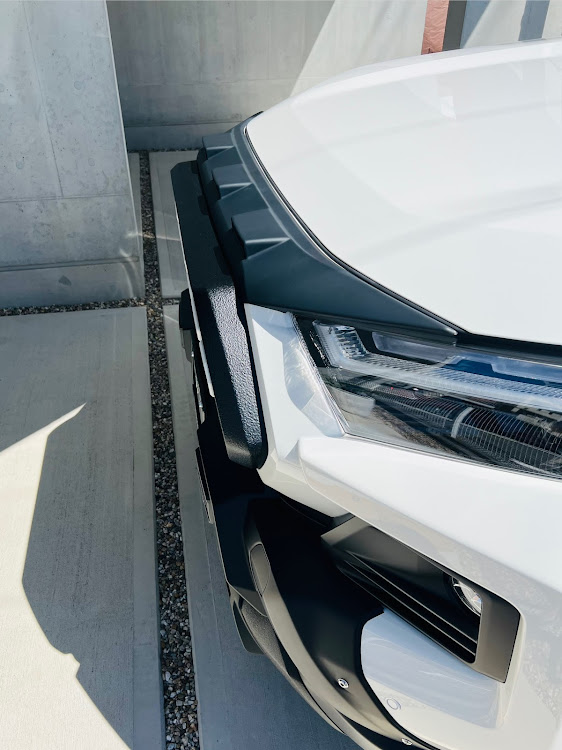 RAV4のラプターグリルと純正グリルの合体♥・ワンオフラプターグリル・@TAKE-ZO師匠に感謝🙏🏼・@Jiayanさんに感謝🙏🏼・@たろーうさんに感謝🙏🏼に関するカスタム事例の投稿画像9枚目