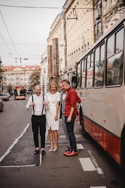 Fotografo di matrimoni Janina Brastovickytė (jone). Foto del 7 aprile 2020