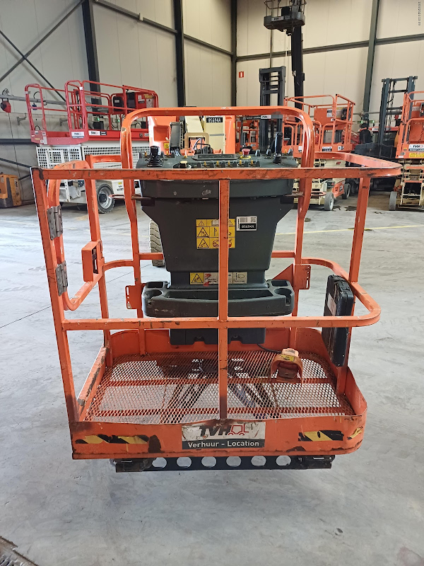 Picture of a JLG E300AJP