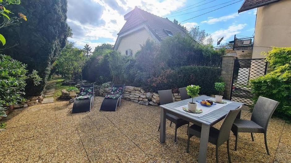 Vente maison 7 pièces 231 m² à Chalèze (25220), 268 500 €