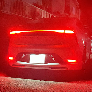プリウス MXWH60