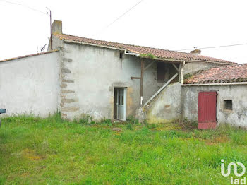 maison à Saint-Etienne-du-Bois (85)