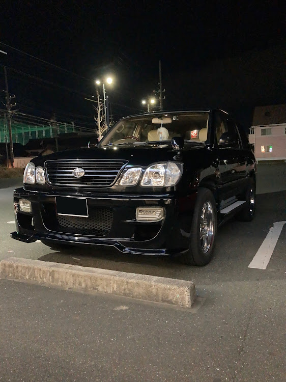 ランドクルーザー100のエルフォード・アルディメント・洗車に関するカスタム事例の投稿画像1枚目