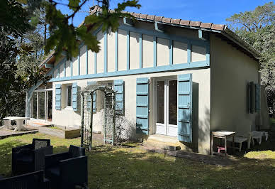 Villa with garden and terrace 2