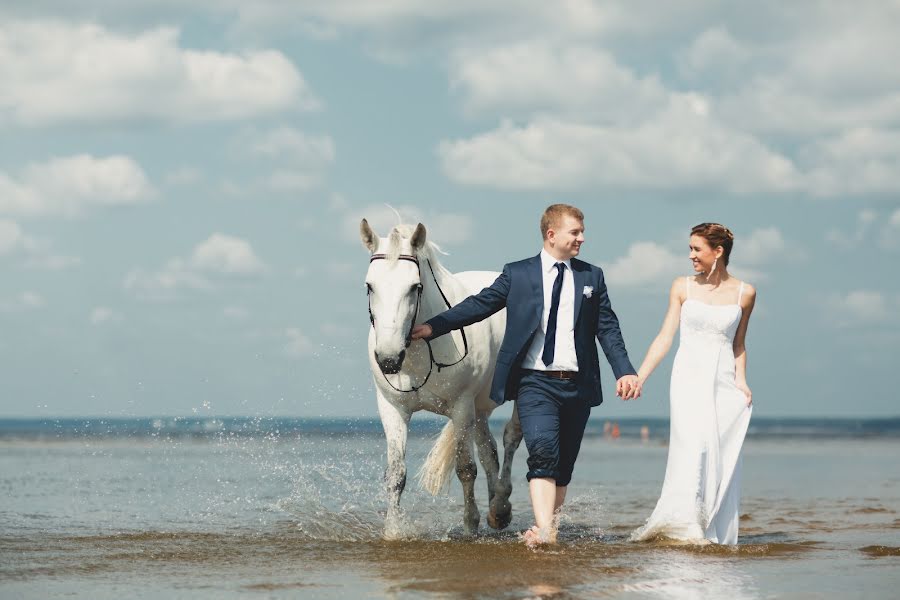 Wedding photographer Polina Pavlova (polina-pavlova). Photo of 11 April 2014