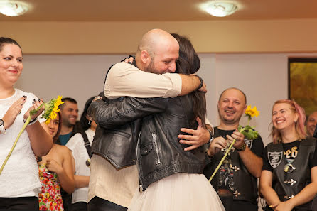 Fotógrafo de casamento Elena Cosma (elenacosma). Foto de 3 de maio 2016