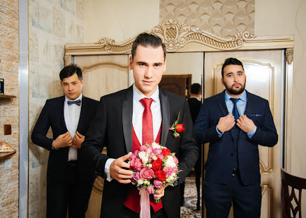 Fotografo di matrimoni Zarina Parpieva (zari90). Foto del 7 marzo 2020