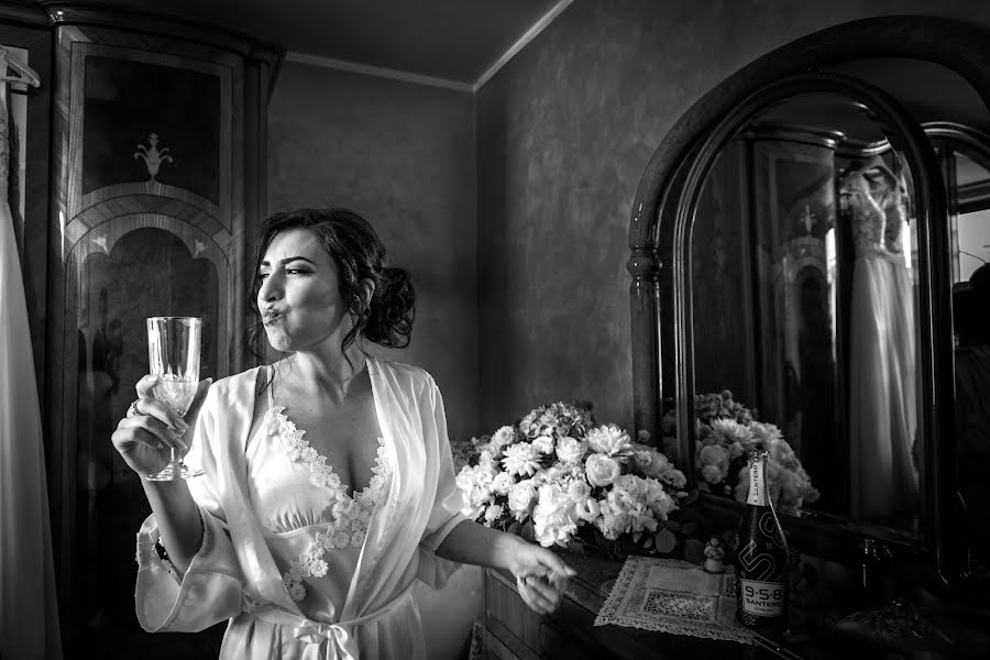 結婚式の写真家Simona Turano (drimagesimonatu)。2021 7月27日の写真