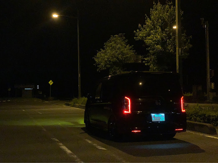 ステップワゴンのドライブ・深夜ドライブ・ステップワゴンスパーダ・RK5に関するカスタム事例の投稿画像1枚目
