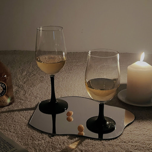 Title 3, Wine Luminous Glass Medieval Black Swan Goblet