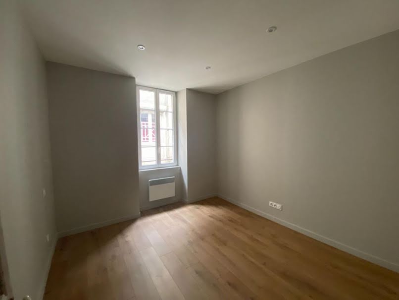 Location  appartement 2 pièces 50 m² à Castres (81100), 575 €