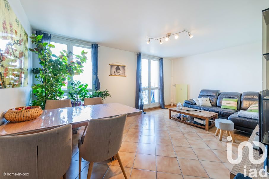 Vente appartement 4 pièces 85 m² à Roissy-en-Brie (77680), 234 500 €