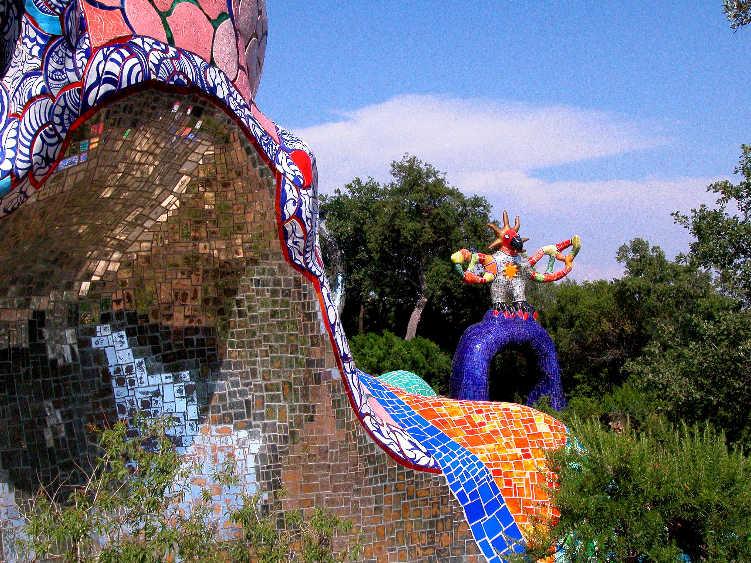 Niki de Saint Phalle, La Papessa, Giardino dei Tarocchi, Capalbio