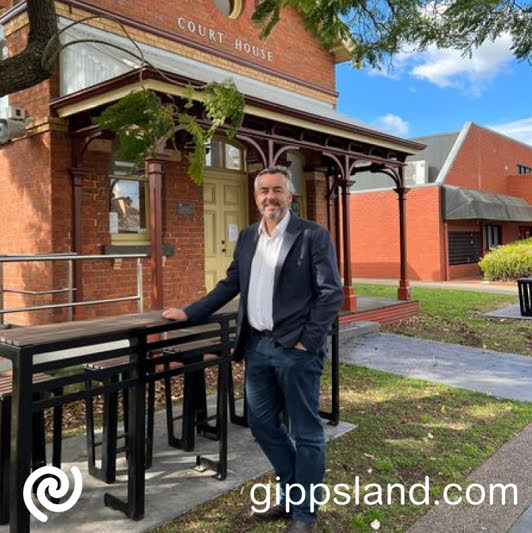 Local MP Darren Chester front of the Maffra courthouse that is newly renovated