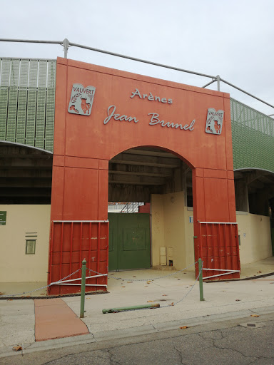 Arènes De Vauvert