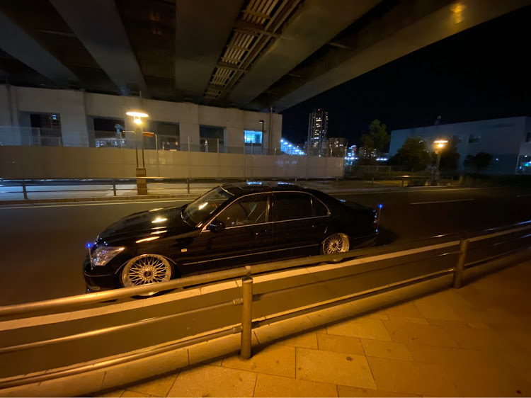 セルシオの愛車お気に入り写真バトン・冬の気配・純正バンパーはいいぞ・ゴールドエンブレムに関するカスタム事例の投稿画像6枚目