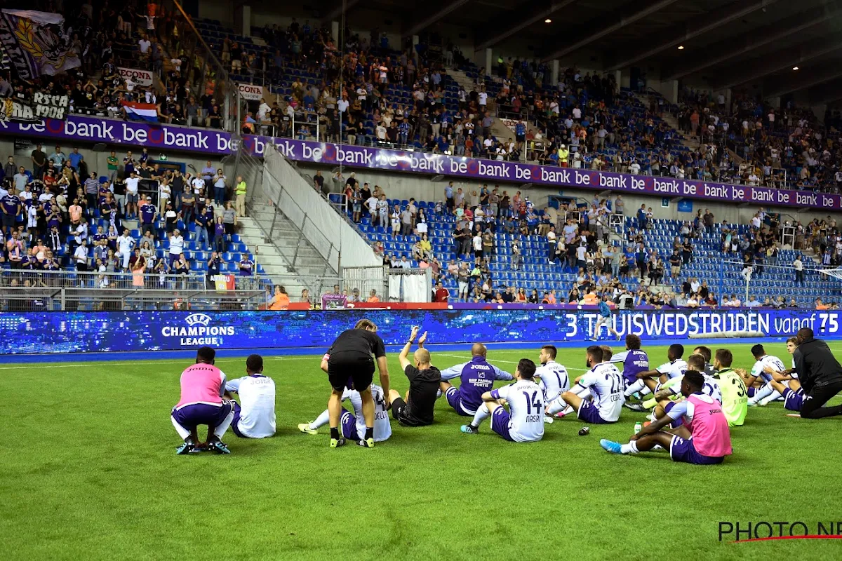 Anderlecht geeft signaal aan fans, spelers en coach leggen uit: zitten en zwijgen