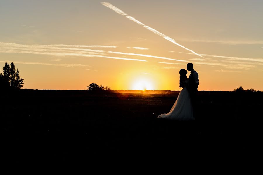 Wedding photographer Artem Popov (popovartem). Photo of 2 November 2018