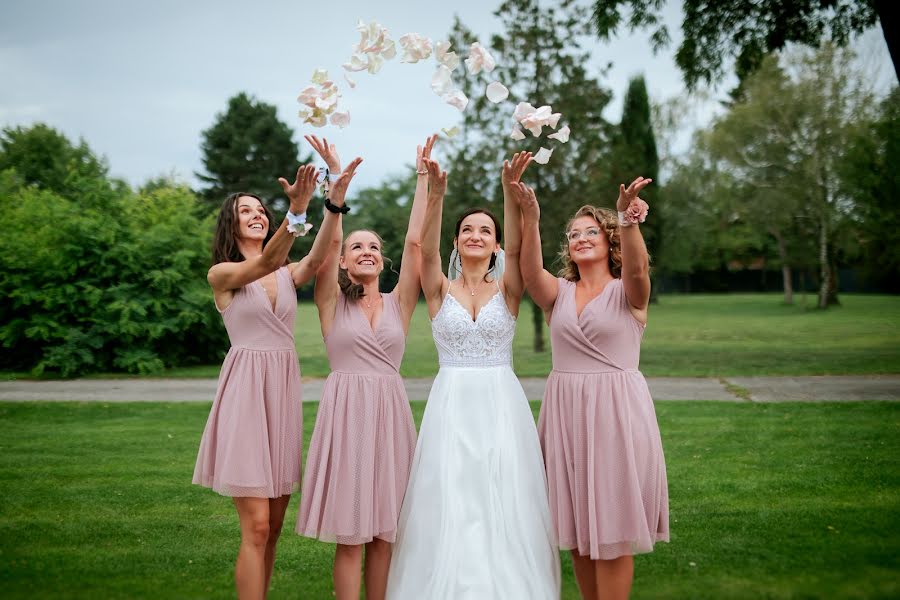 Fotógrafo de casamento Jozef Závodník (dobrasvadba). Foto de 23 de novembro 2021