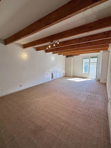 Location  propriété 5 pièces 133 m² à Rognes (13840), 1 520 €