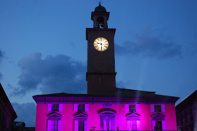 reggio emilia di notte di luchetto