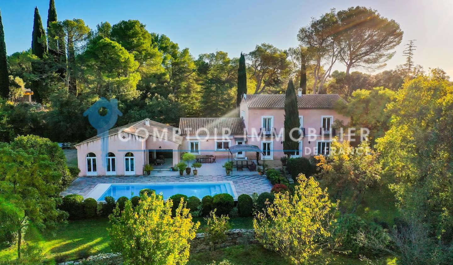 Property with pool Aubais