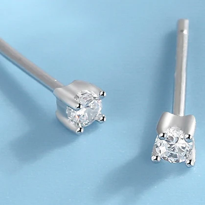 Sterling Silber Zirkon Damen Ohrstecker, japanisch-koreanisch, temperamentvoll, vielseitig, schlicht, ideal für die Nacht.
