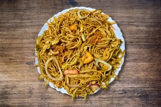 Egg Chicken Chowmein