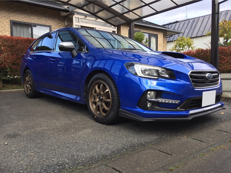 レヴォーグのこなしろうさんが投稿したカスタム事例の投稿画像1枚目