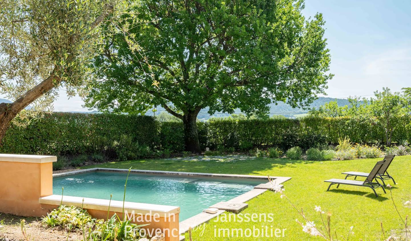 Maison avec piscine Saint-Saturnin-lès-Apt