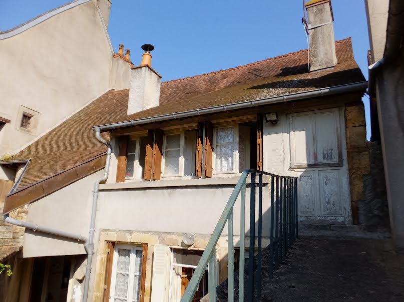 Vente maison 6 pièces 157 m² à Ainay-le-Château (03360), 60 000 €