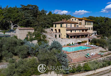 Villa with pool and garden 3