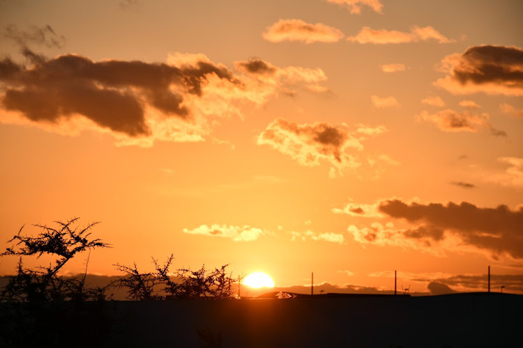 スイフトスポーツの夕日と愛車に関するカスタム事例の投稿画像2枚目