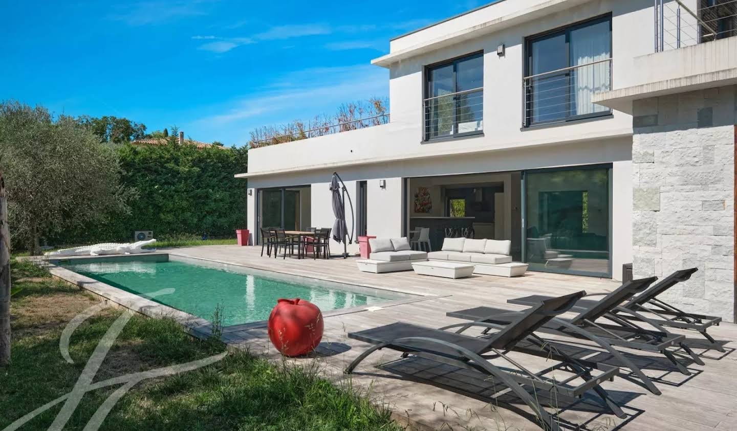 House with pool Mougins