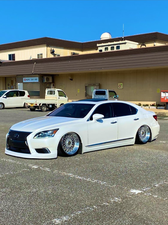 LSのLS460・BBS SUPER RS・特注BBS・スタンスネーションで会いましょう・スタンスネーション愛知に関するカスタム事例の投稿画像2枚目