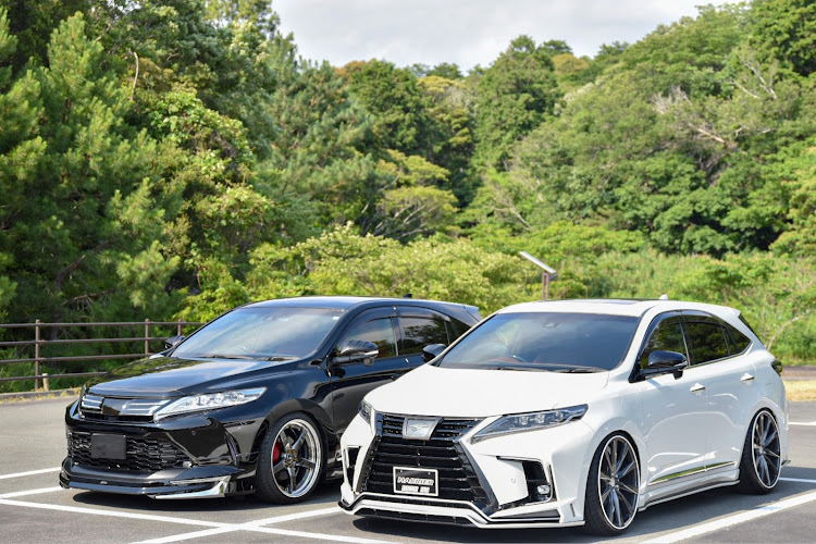 ハリアーの６月もよろしくお願いします・オフ会に関するカスタム事例の投稿画像2枚目