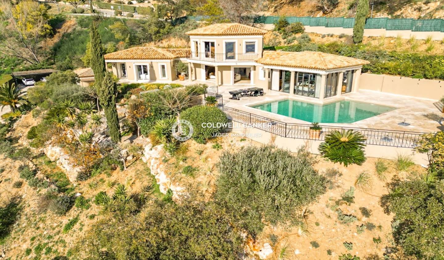 Villa avec piscine et terrasse Sainte-Maxime