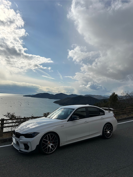 3シリーズ セダンのBMW・F30・外車・外車好きな人と繋がりたいに関するカスタム事例の投稿画像1枚目