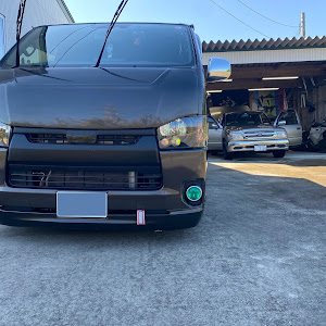 ハイエースバン TRH200V