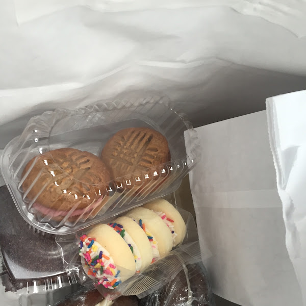 Gluten-Free Cookies at Gluuteny Bakery