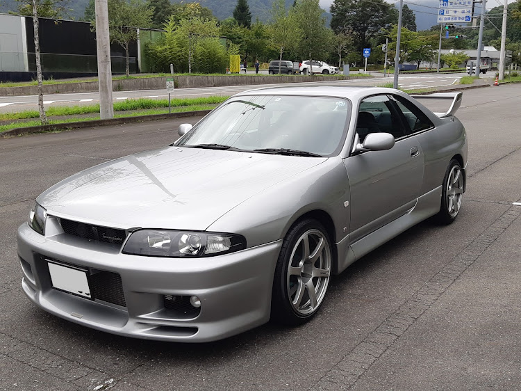 スカイライン GT-Rのツラ具合に関するカスタム事例の投稿画像1枚目