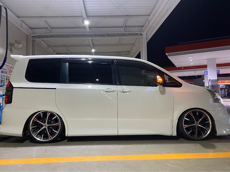 ノアのZRR70W・70straight line・車高調整・バネ交換・イデアル
