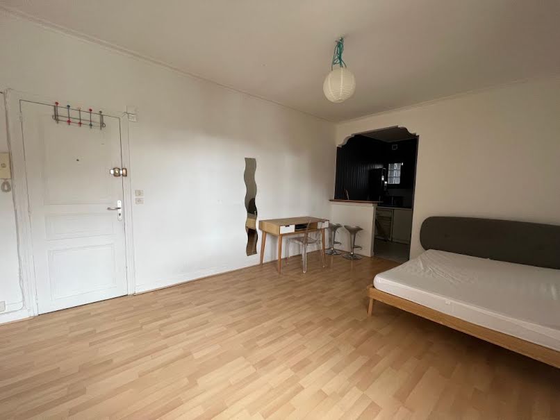 Location meublée appartement 1 pièce 24 m² à Nantes (44000), 555 €