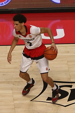 20160330 MCDAAG Lonzo Ball handle.jpg