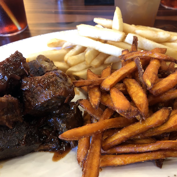 Brisket Burnt Ends w/ reg & sweet potato fries