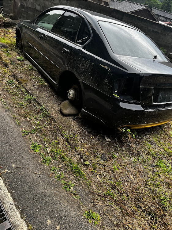 レガシィB4の盗まれた？・とられたぁぁぁあああに関するカスタム事例の投稿画像1枚目