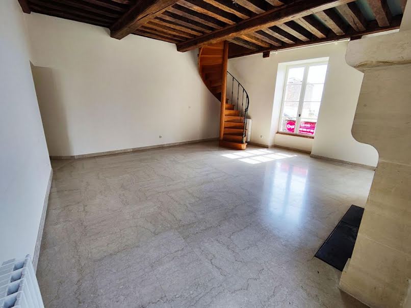 Location  appartement 3 pièces 125 m² à Langres (52200), 700 €