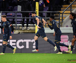 Match de folie à Anderlecht : expulsion, égalisation tardive et penalty sauvé par Van Crombrugge !