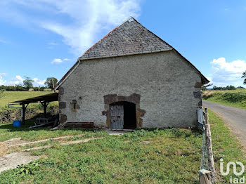 maison à Saint-Bonnet-de-Salers (15)